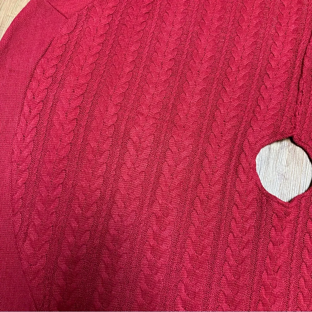 48-inch Red Cable Knit Tree Skirt